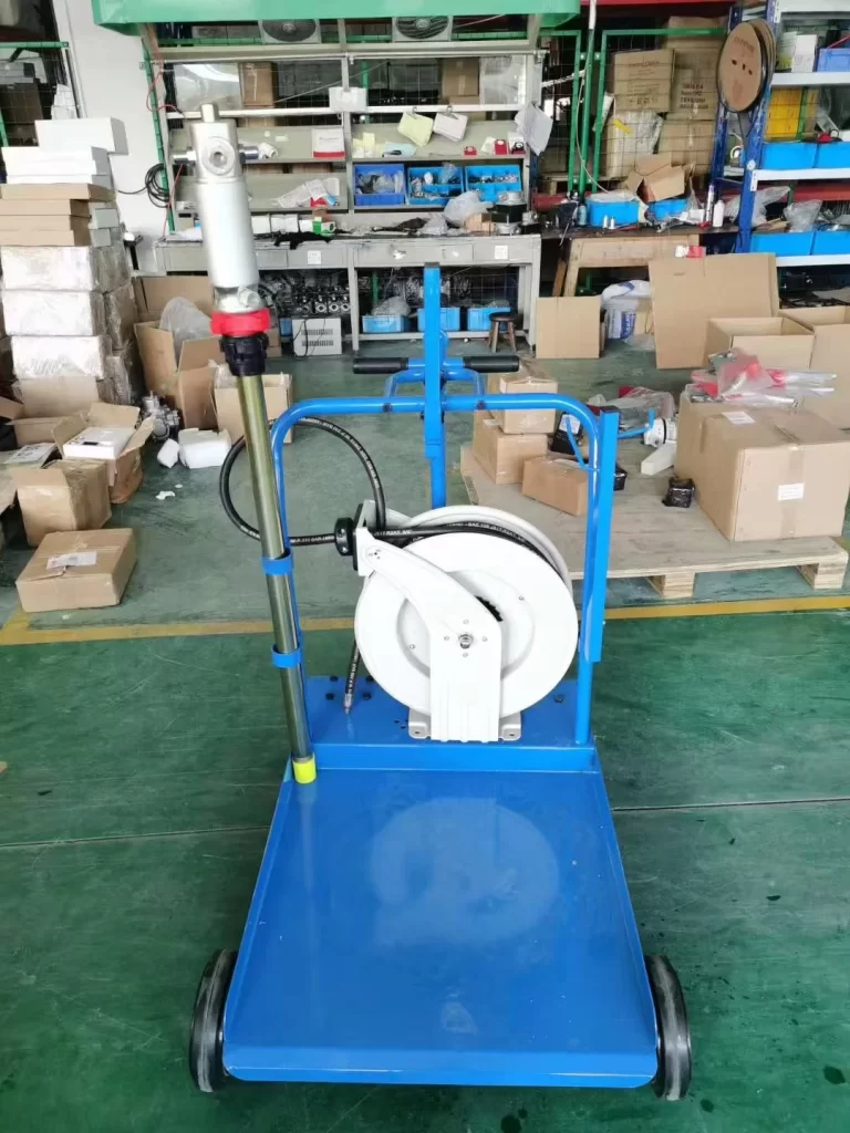 OIL CAR with 50:1 Pneumatic pump and hose reel